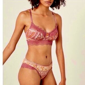 NWT Spell Set City Lights Lace Bralette Large and Lace Bloomers XL in Auburn